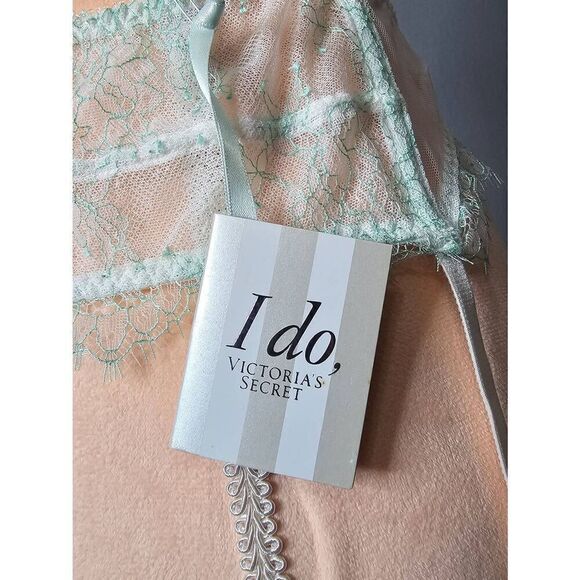 Victoria's Secret Very Sexy Bridal Garter Belt - Picture 5 of 6